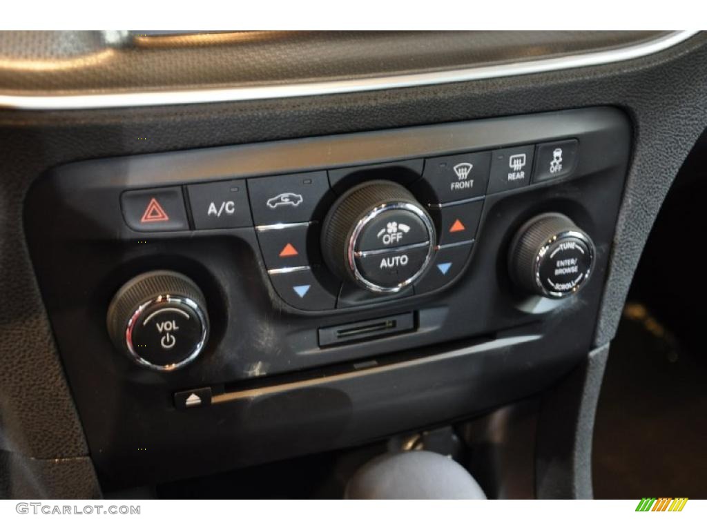 2011 Dodge Charger Rallye Plus Controls Photos