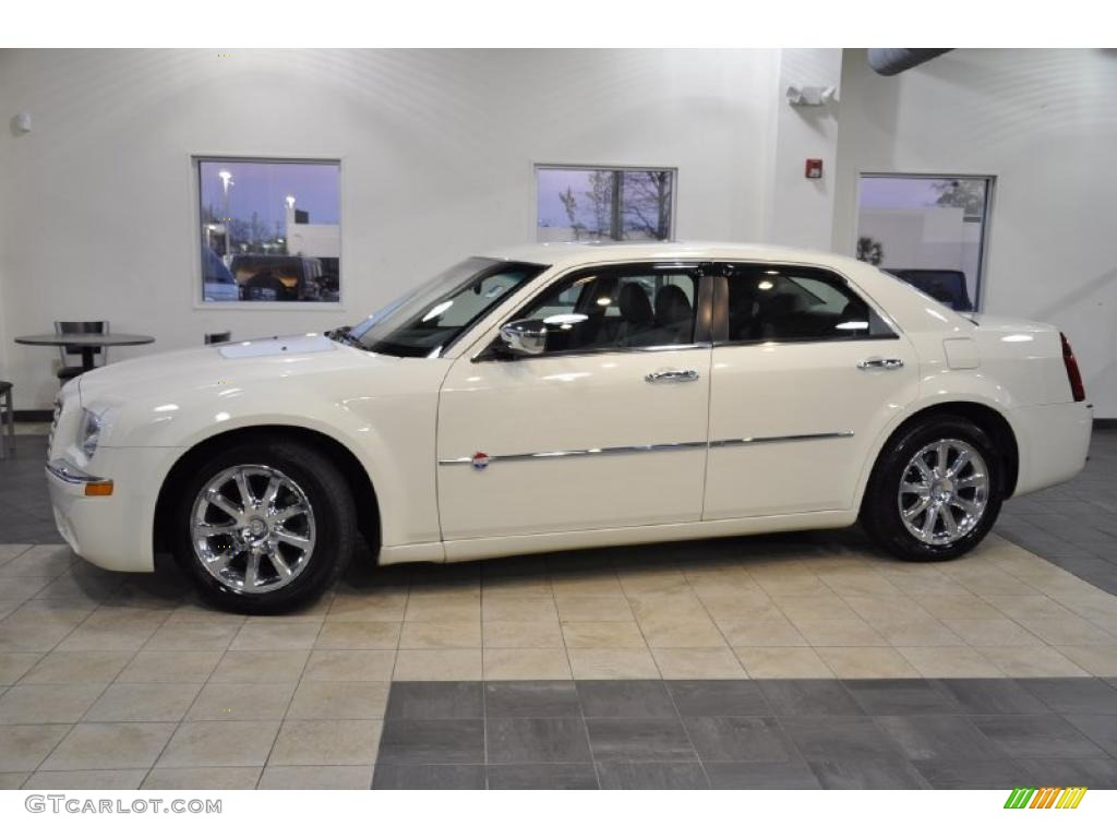 Cool Vanilla 2006 Chrysler 300 C HEMI Heritage Editon Exterior Photo #45424787