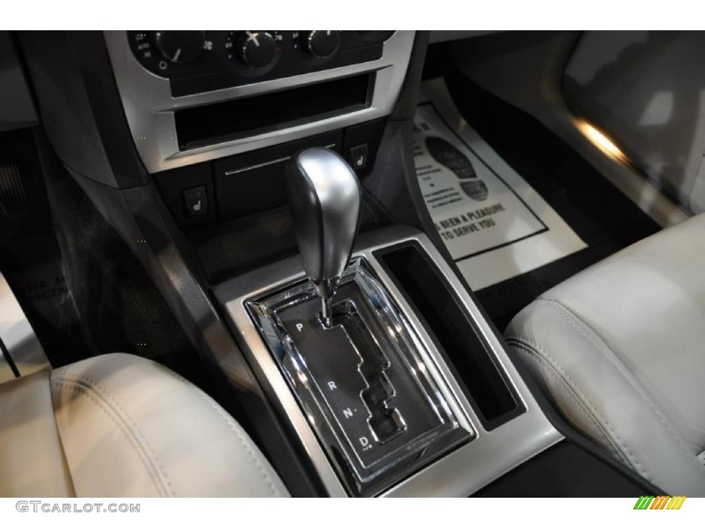 2006 Chrysler 300 C HEMI Heritage Editon Transmission Photos