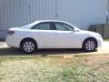 Super White - Camry LE Photo No. 17