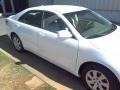 Super White - Camry LE Photo No. 20