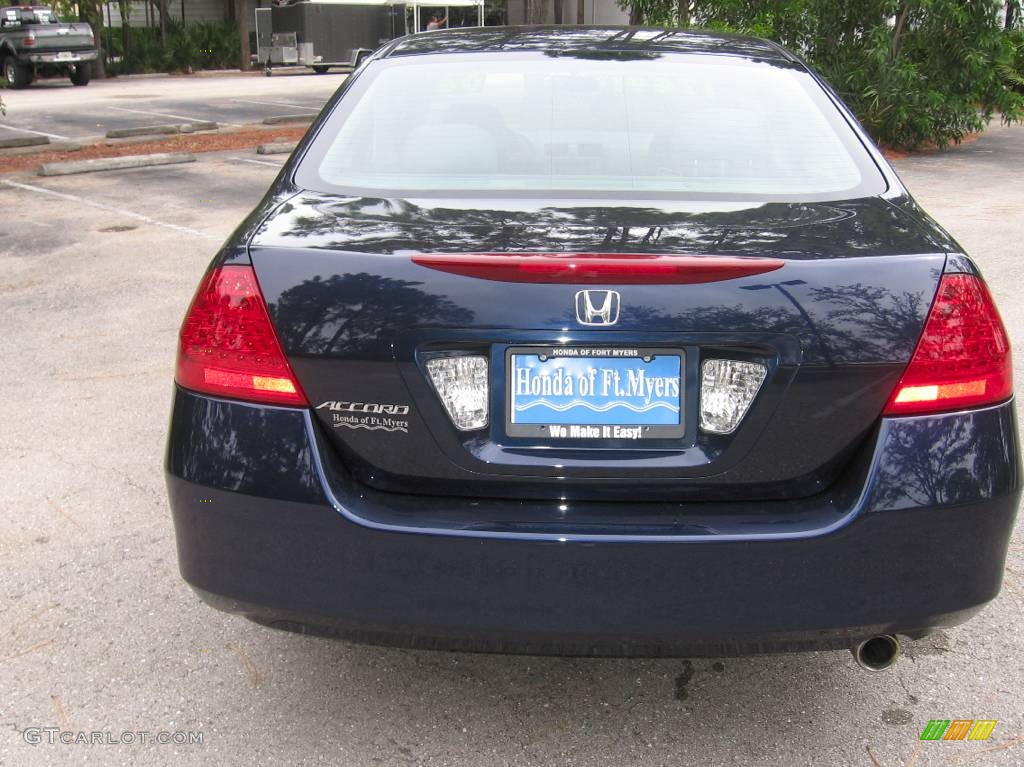 2006 Accord LX Sedan - Royal Blue Pearl / Gray photo #4