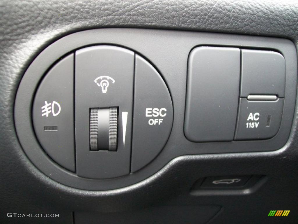 2011 Hyundai Veracruz Limited Controls Photo #45427795