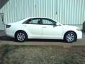Super White - Camry LE Photo No. 17