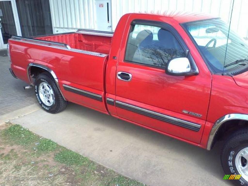 2000 Silverado 1500 LS Regular Cab - Victory Red / Graphite photo #21