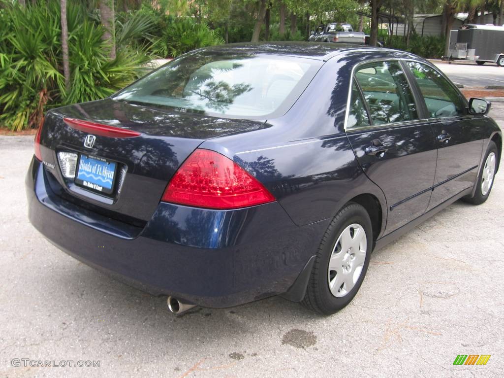 2006 Accord LX Sedan - Royal Blue Pearl / Gray photo #7