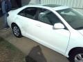 Super White - Camry LE Photo No. 21
