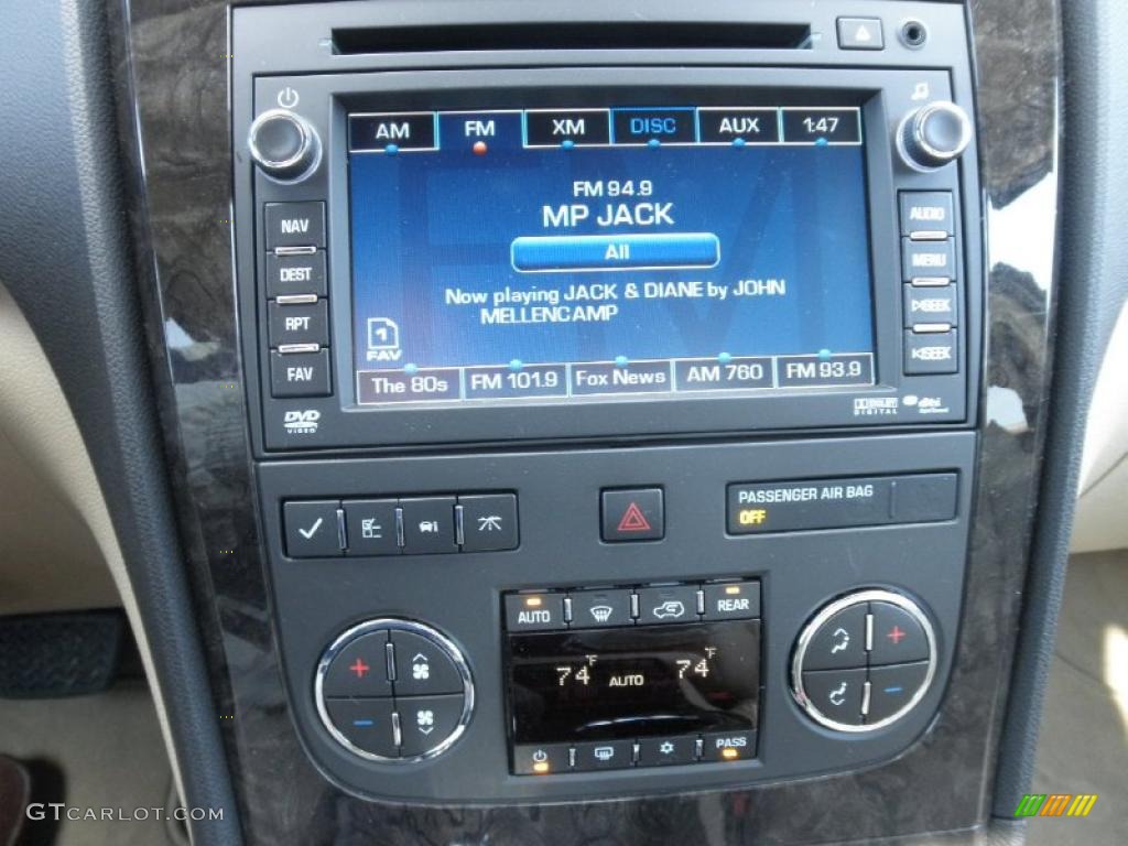 2011 GMC Acadia Denali Controls Photo #45430163