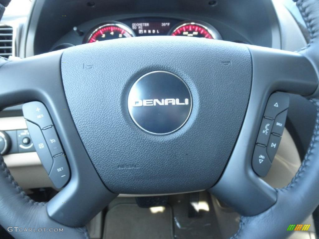 2011 GMC Acadia Denali Controls Photo #45430175