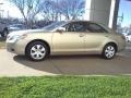 Desert Sand Metallic - Camry LE Photo No. 18