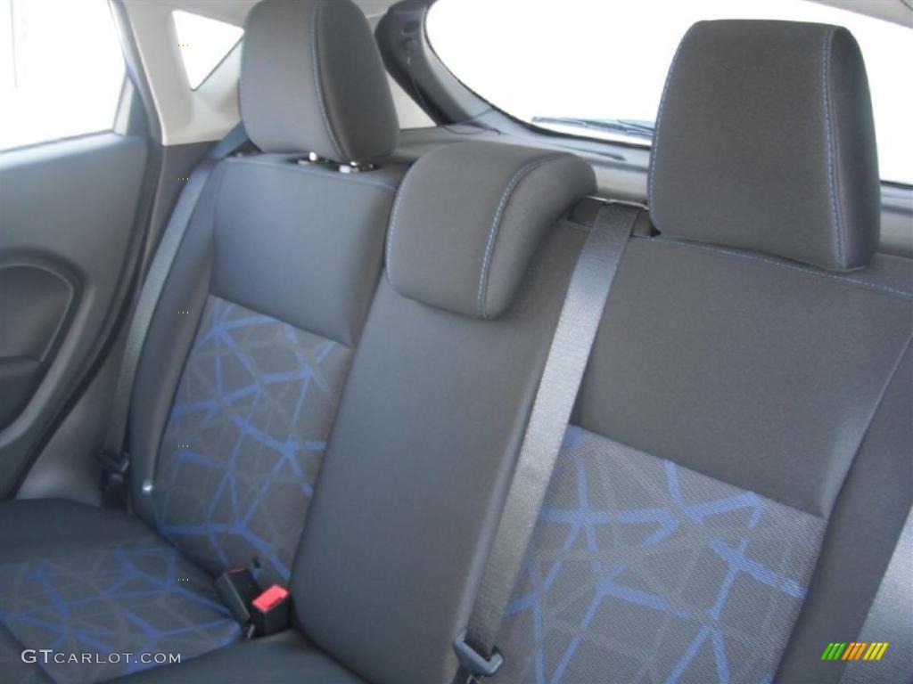 2011 Fiesta SE Hatchback - Blue Flame Metallic / Charcoal Black/Blue Cloth photo #25