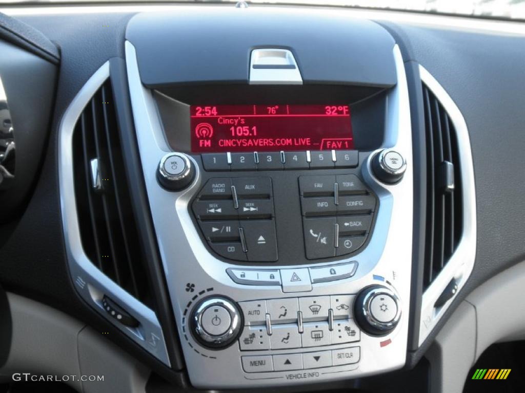 2011 GMC Terrain SLE Controls Photo #45432096