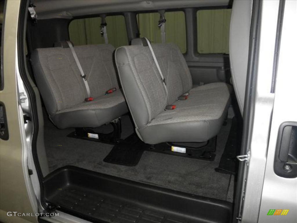 Medium Pewter Interior 2010 GMC Savana Van LT 1500 Passenger Photo #45434075