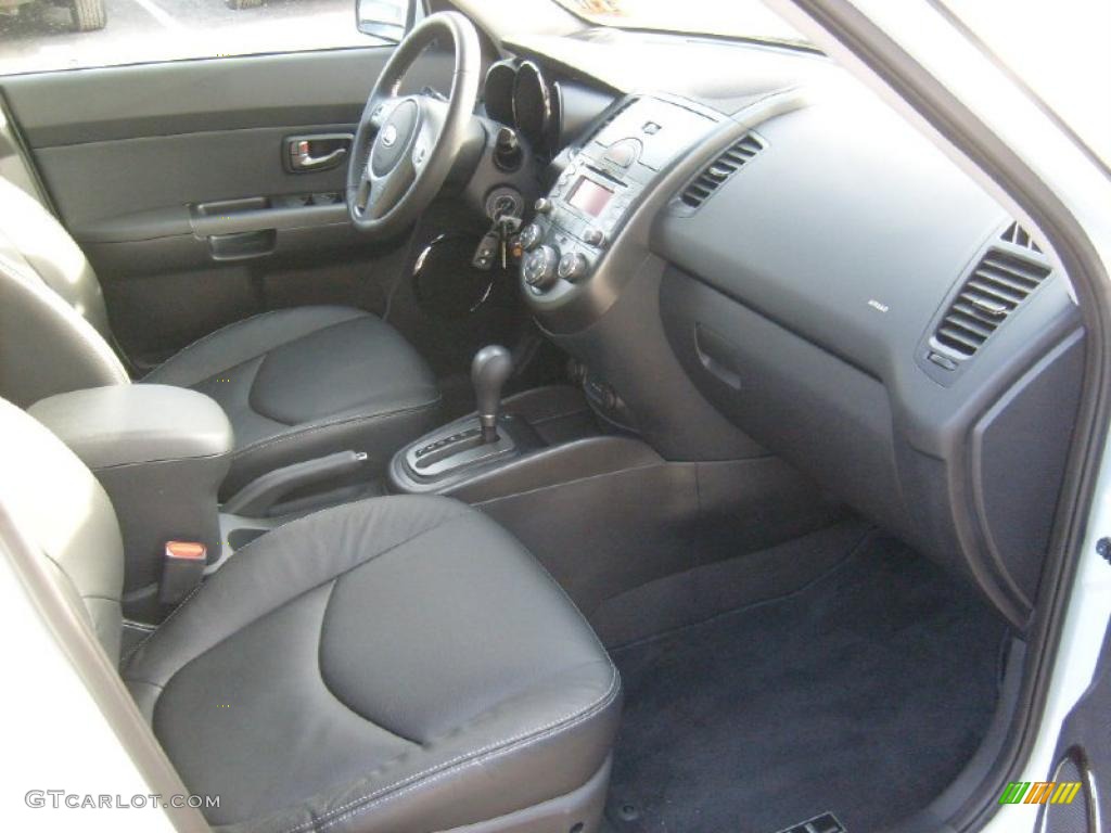 Black Leather Interior 2010 Kia Soul Ghost Special Edition Photo #45435394