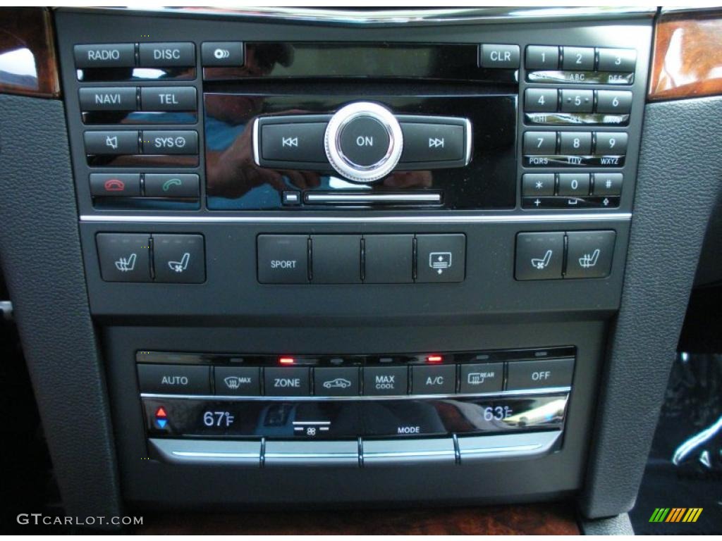 2011 Mercedes-Benz E 550 Coupe Controls Photo #45435406