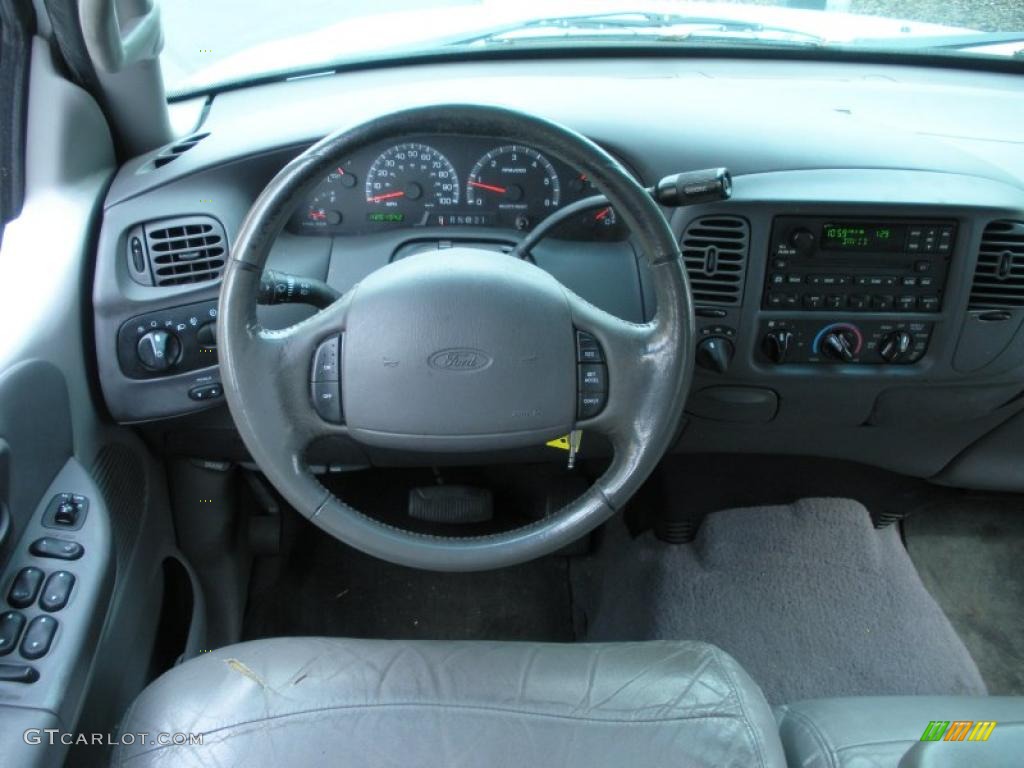 2001 Ford F150 Lariat SuperCrew 4x4 Medium Graphite Steering Wheel Photo #45435697