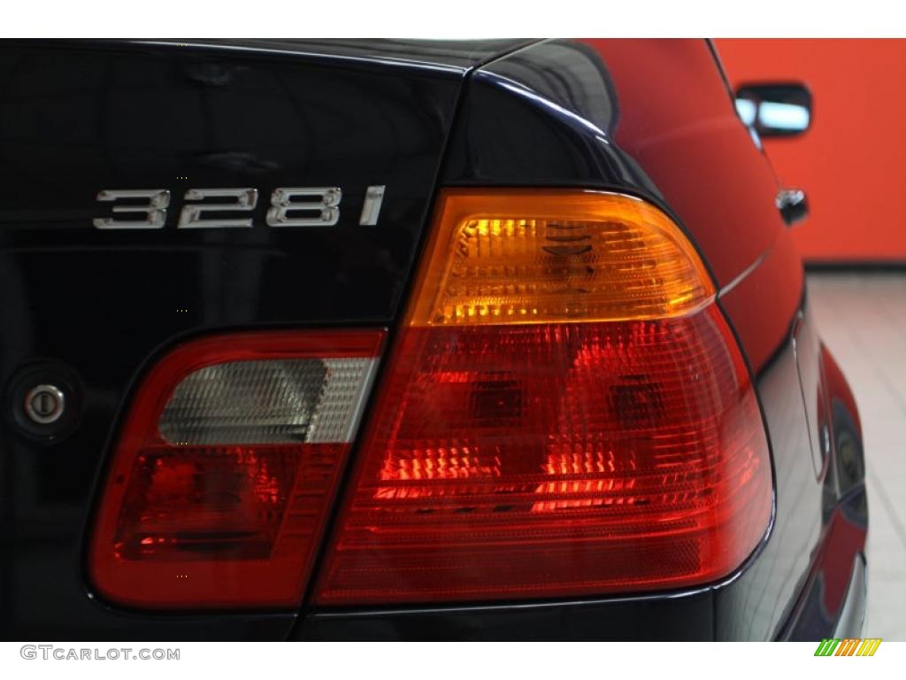 2000 BMW 3 Series 328i Sedan Marks and Logos Photos