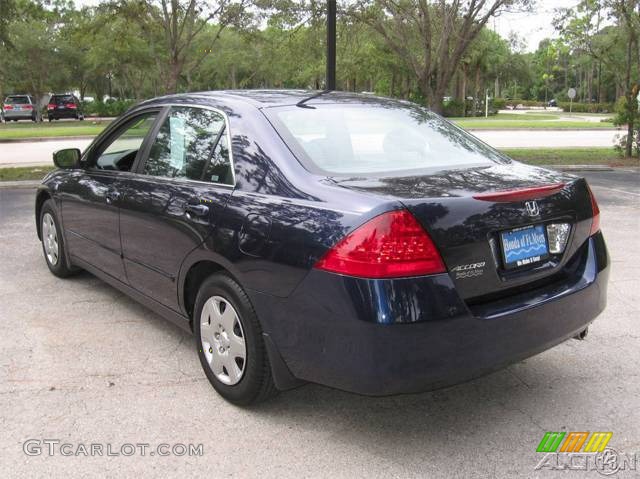 2006 Accord LX Sedan - Royal Blue Pearl / Gray photo #21