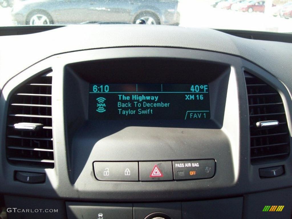 2011 Buick Regal CXL Controls Photo #45436604