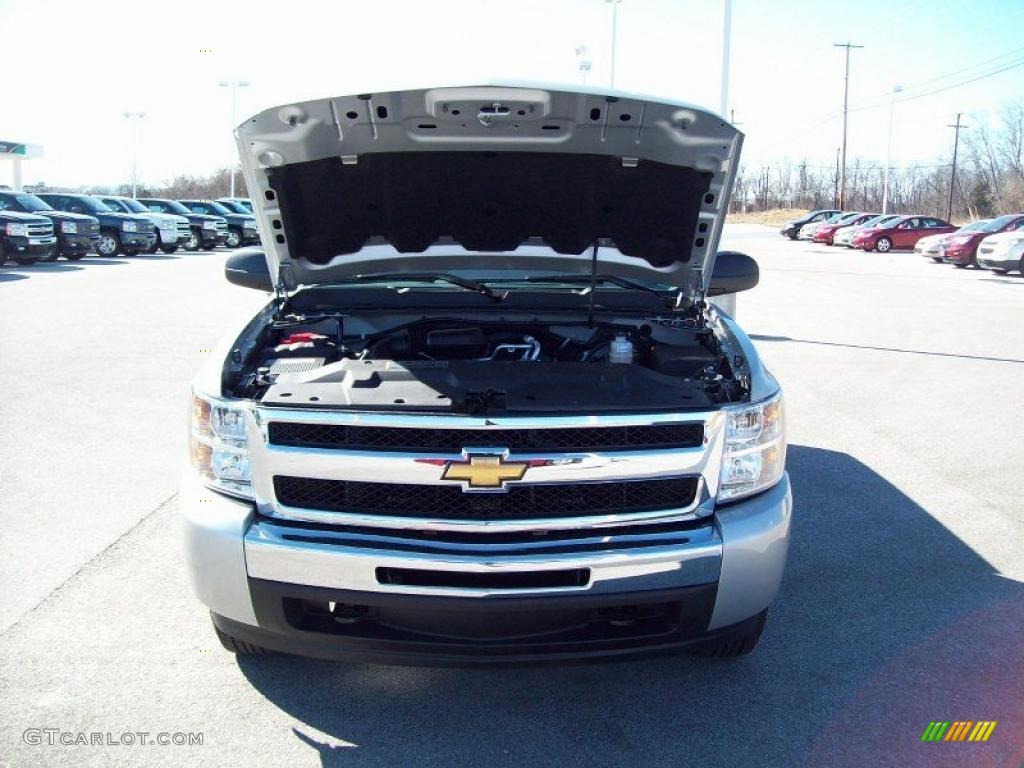 2011 Silverado 1500 LS Regular Cab 4x4 - Sheer Silver Metallic / Dark Titanium photo #16