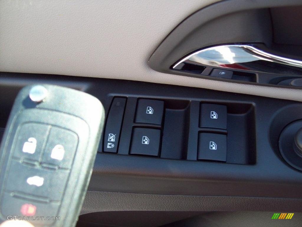 2011 Chevrolet Cruze LT/RS Controls Photo #45437875
