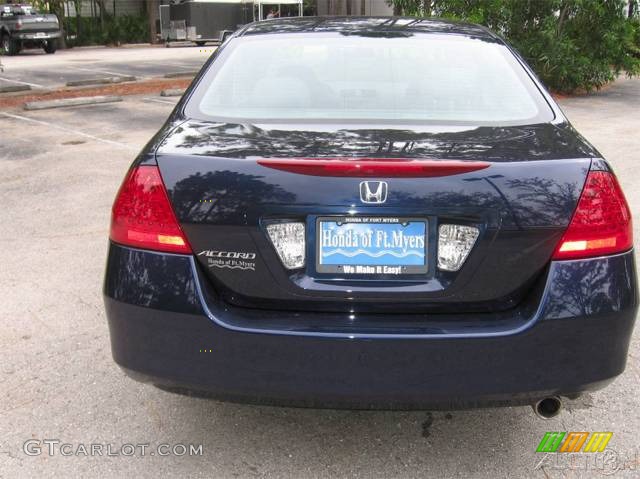 2006 Accord LX Sedan - Royal Blue Pearl / Gray photo #25
