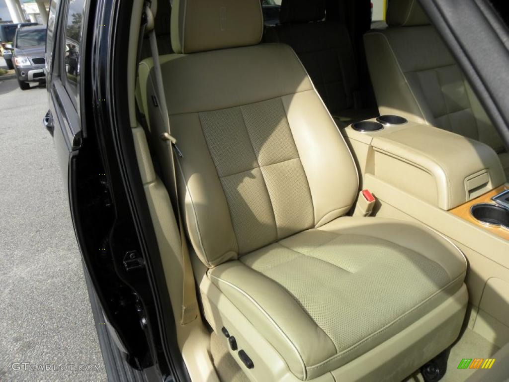 2007 Navigator L Luxury - Black / Camel photo #12