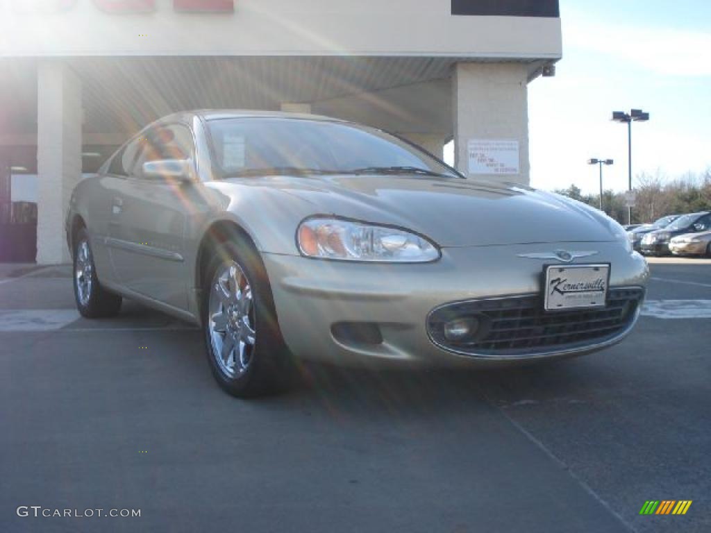 2001 Sebring LXi Coupe - Champagne Pearlcoat / Sandstone photo #1