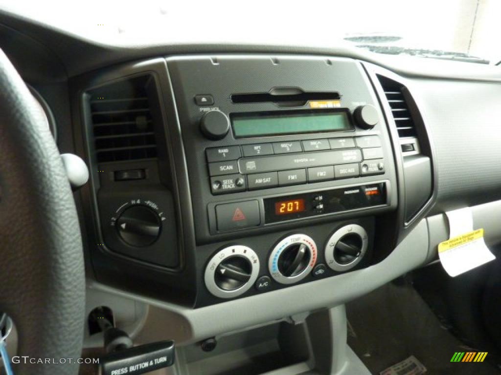 2011 Toyota Tacoma Regular Cab 4x4 Controls Photo #45441009