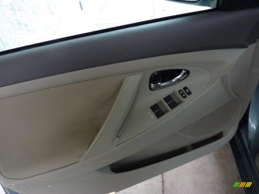 2011 Camry LE - Aloe Green Metallic / Bisque photo #11