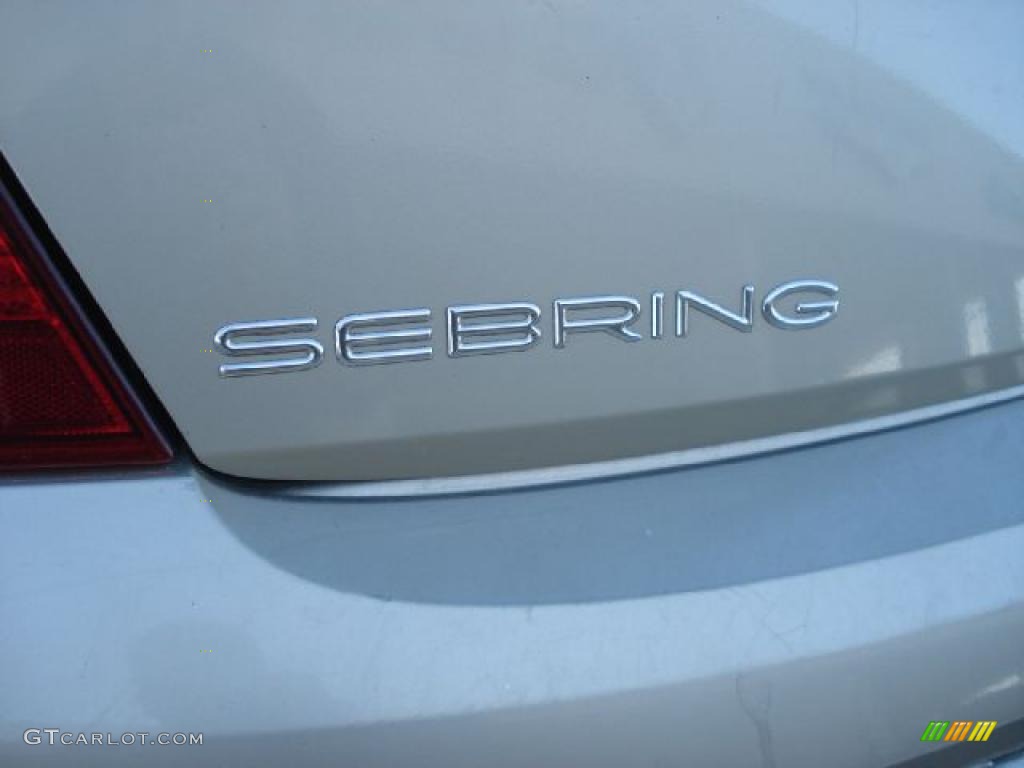 2001 Sebring LXi Coupe - Champagne Pearlcoat / Sandstone photo #31