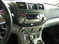 2011 Toyota Highlander SE 4WD Controls