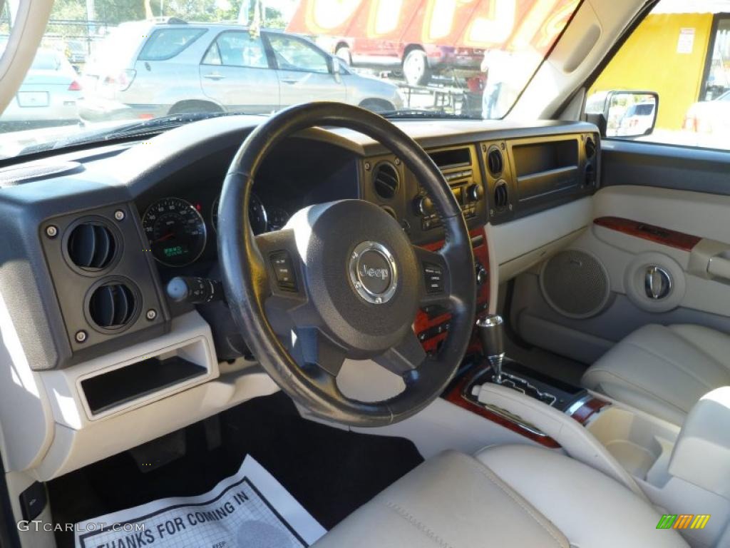 Dark Khaki/Light Graystone Interior 2007 Jeep Commander Limited Photo #45445531
