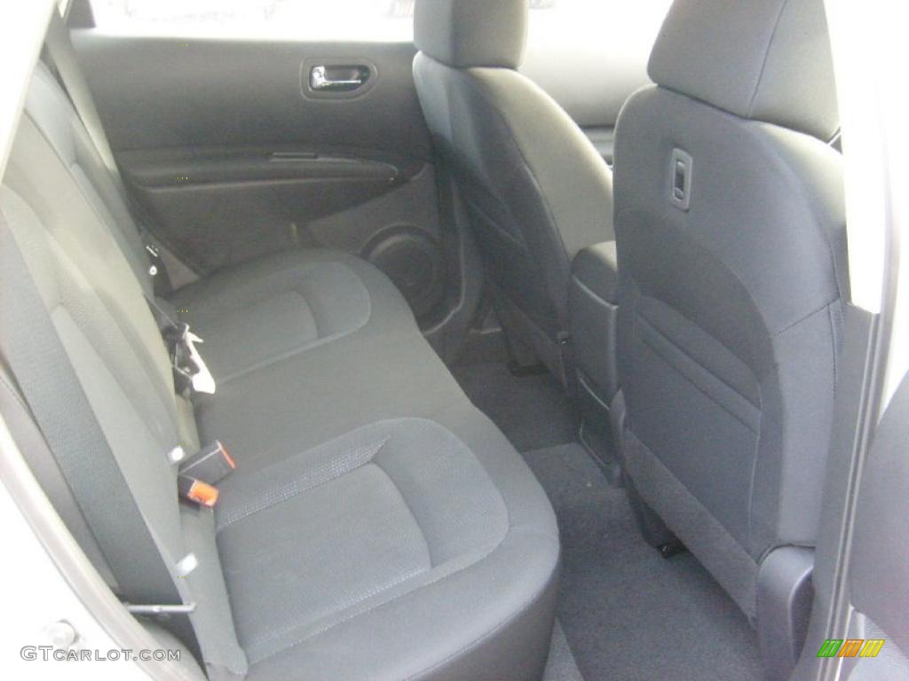 2011 Rogue S AWD - Silver Ice Metallic / Black photo #16