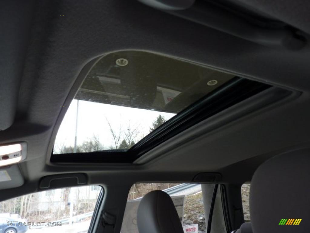 2011 Toyota RAV4 I4 4WD Sunroof Photos