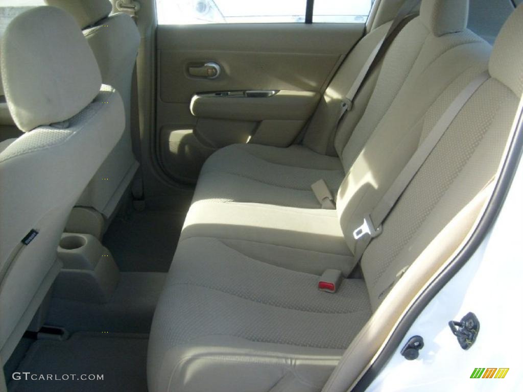 Beige Interior 2011 Nissan Versa 1.8 S Hatchback Photo #45453236