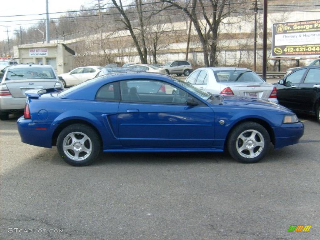 2004 Mustang V6 Coupe - Sonic Blue Metallic / Medium Graphite photo #6
