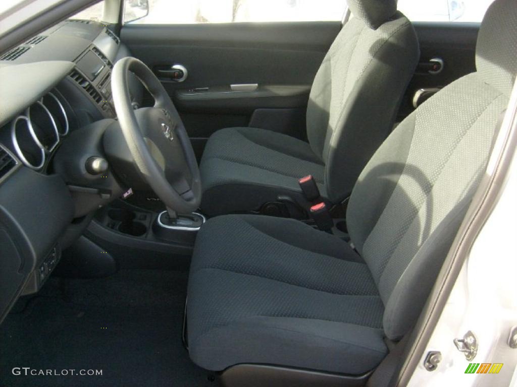 Charcoal Interior 2011 Nissan Versa 1.8 S Hatchback Photo #45453464