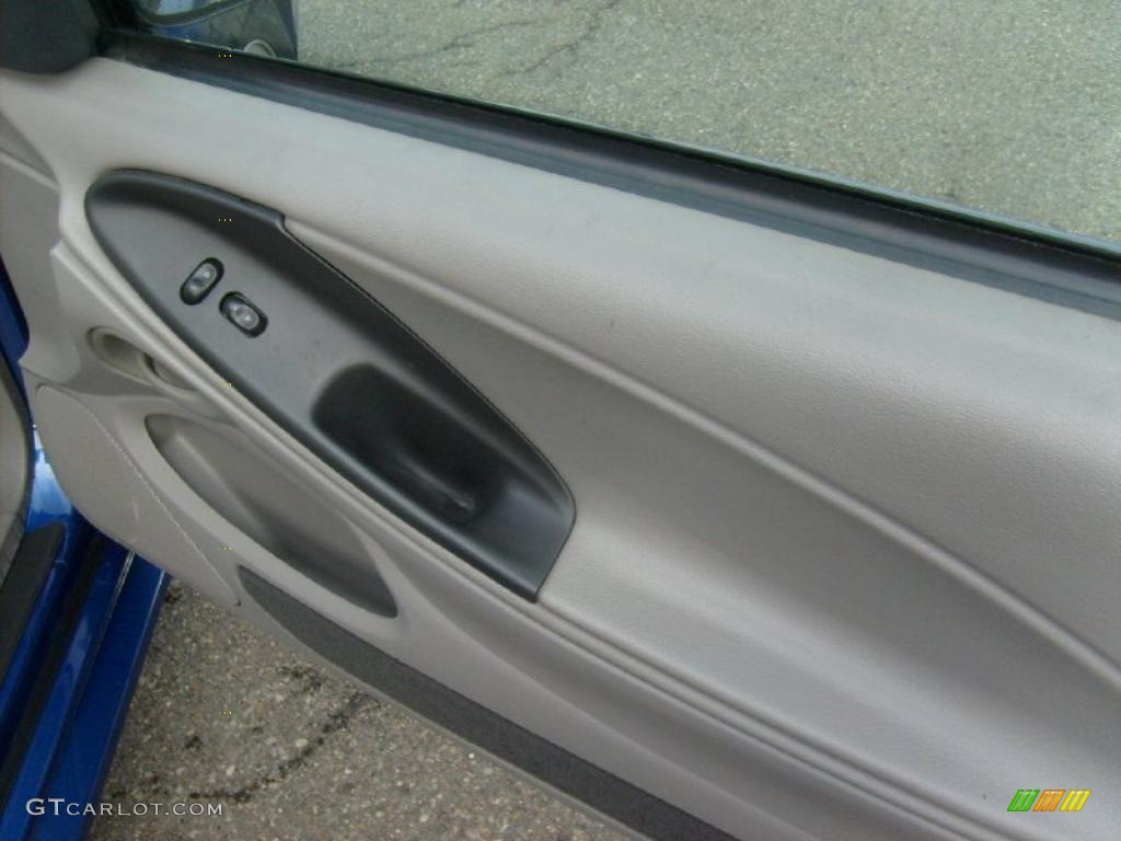 2004 Mustang V6 Coupe - Sonic Blue Metallic / Medium Graphite photo #18