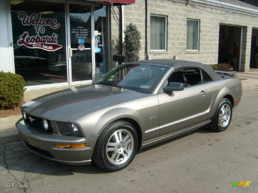 2005 Mustang GT Premium Convertible - Mineral Grey Metallic / Dark Charcoal photo #1