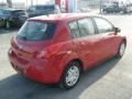 Red Alert - Versa 1.8 S Hatchback Photo No. 9
