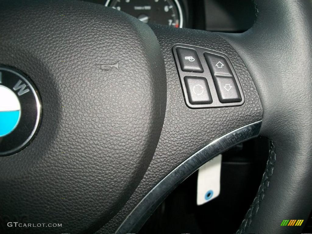 2011 BMW 3 Series 328i xDrive Coupe Controls Photo #45455480