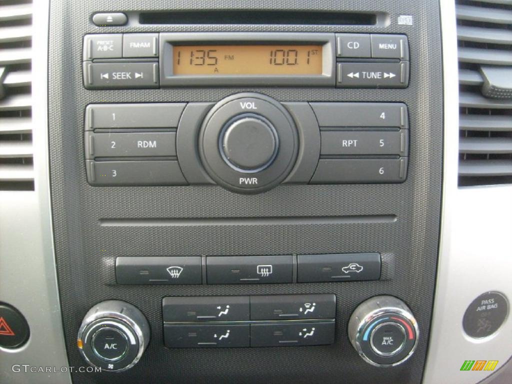 2011 Nissan Frontier SV Crew Cab 4x4 Controls Photo #45455920