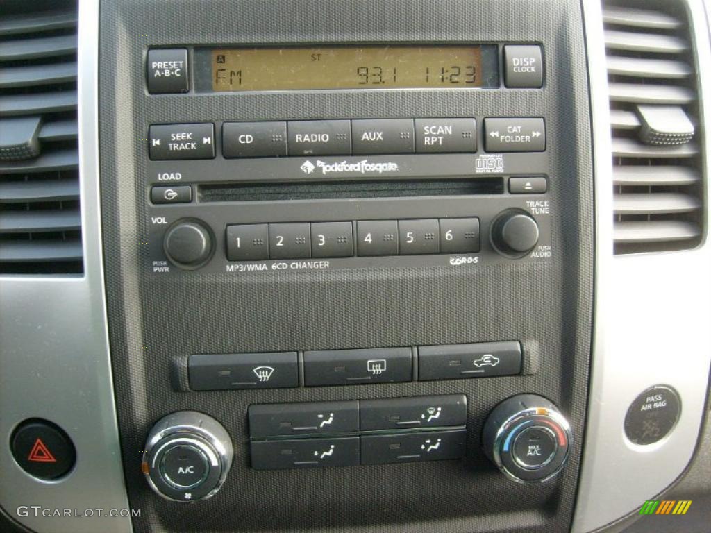 2011 Nissan Xterra Pro-4X 4x4 Controls Photo #45456068