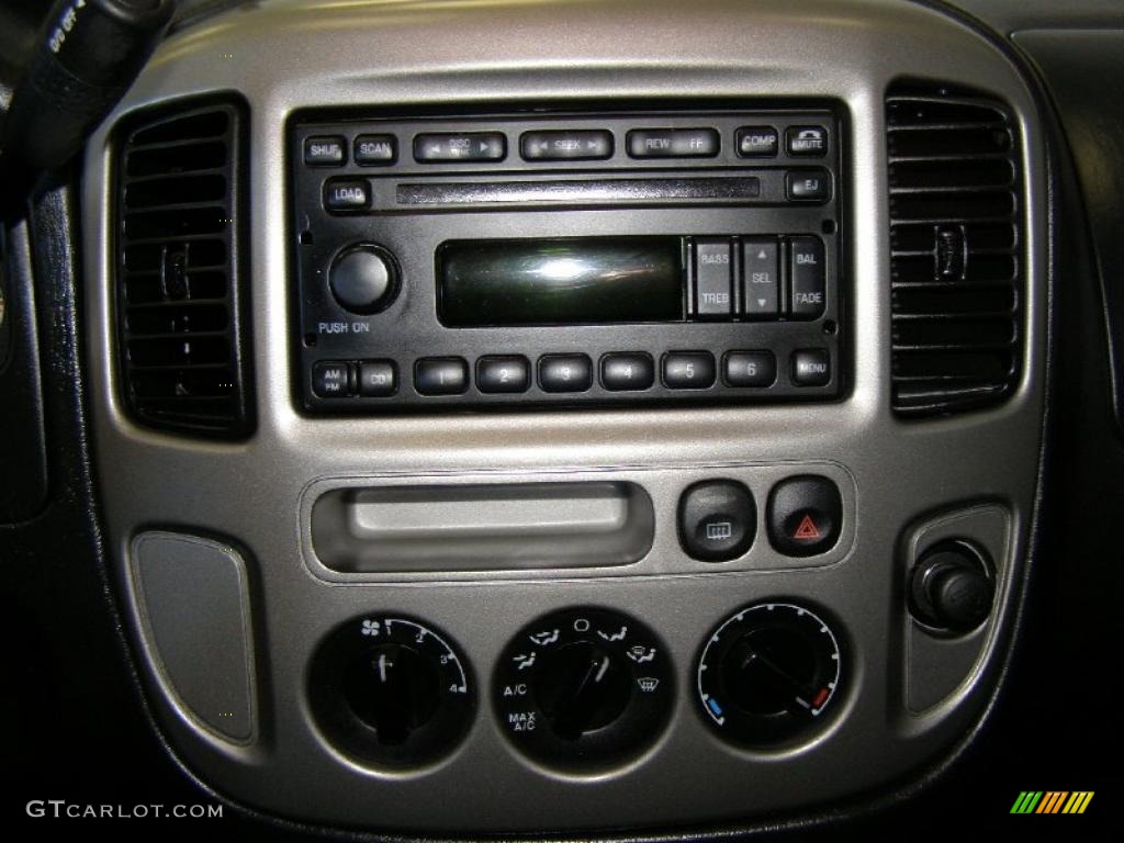 2004 Ford Escape Limited Controls Photos