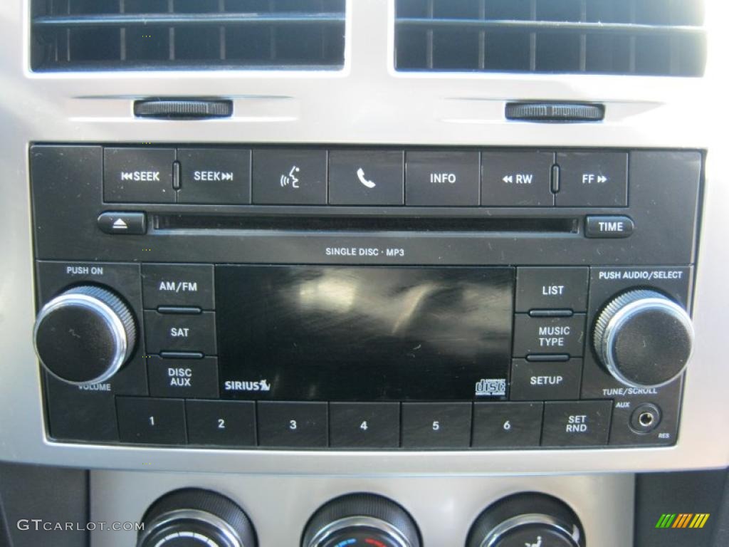 2010 Dodge Nitro SXT 4x4 Controls Photo #45464998