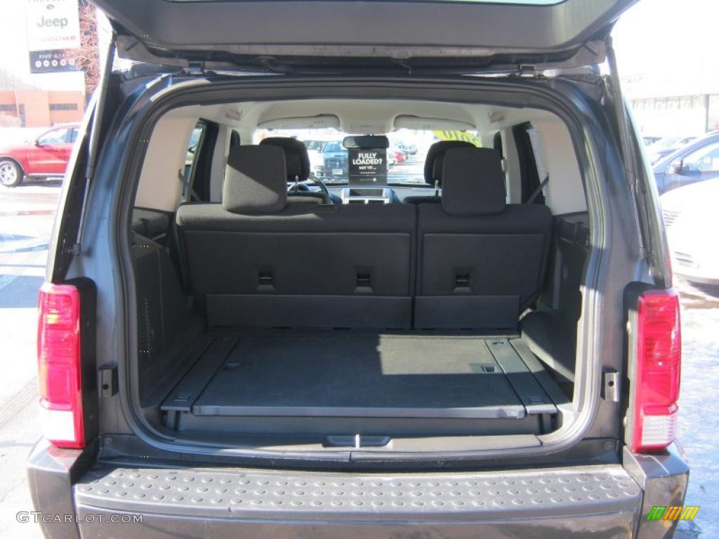 2010 Dodge Nitro SXT 4x4 Trunk Photo #45465010