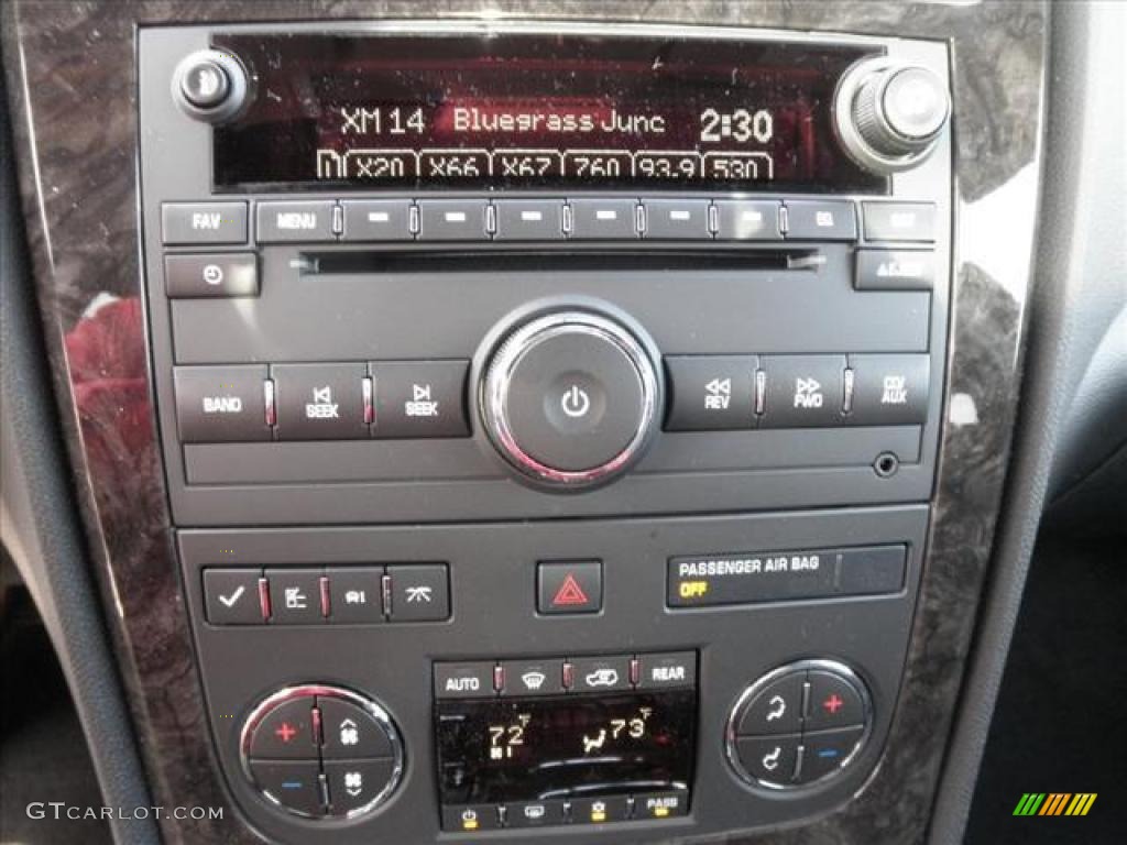 2011 GMC Acadia Denali Controls Photo #45466654