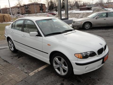 2005 BMW 3 Series 330xi Sedan Data, Info and Specs