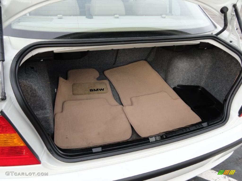 2005 BMW 3 Series 330xi Sedan Trunk Photo #45468606